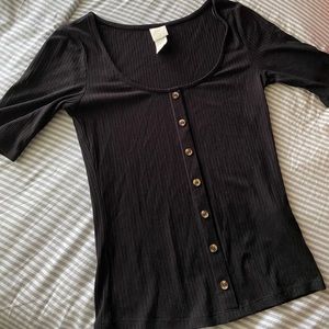 Black H&M shirt with buttons